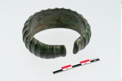 Foto von Bronzemelonenarmreif (NHMW-PRAE-024971)